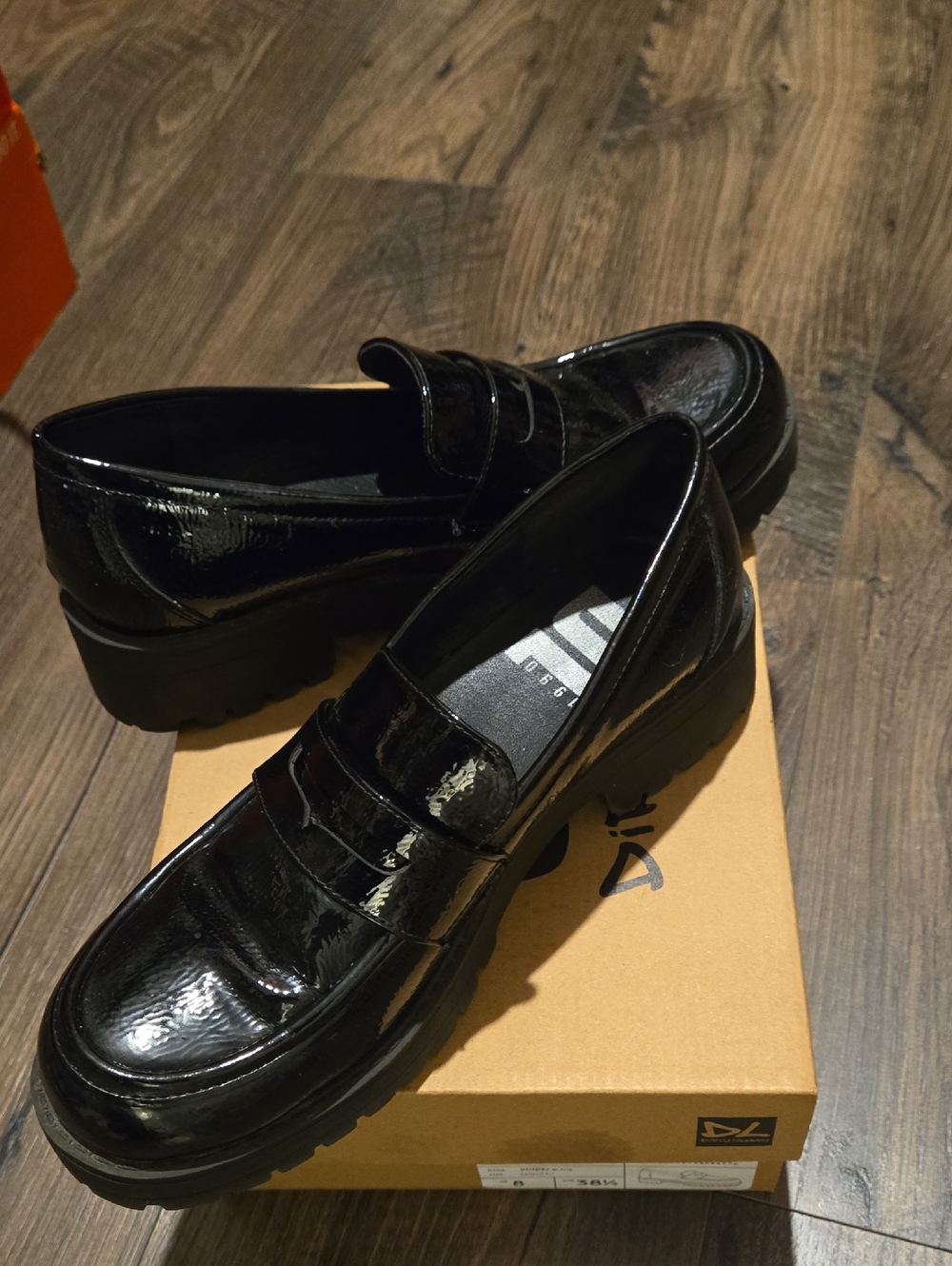 Women's Black Patent Platform Loafer Dirty laundry 🧺 Size 8🎉✨💕💖 So Cute!